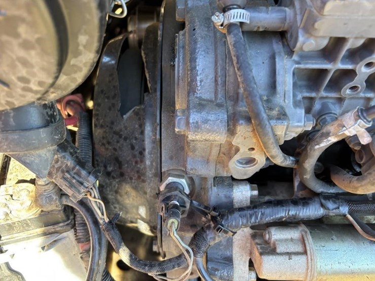 2013-bobcat-t550-image-44