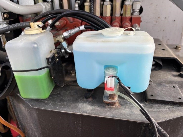 2014-takeuchi-tb290-image-48