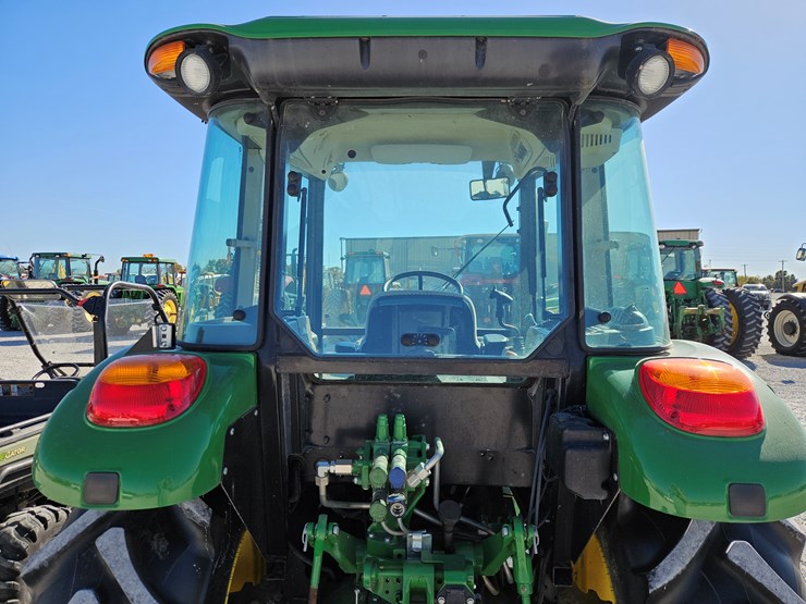 2019-john-deere-5090e-image-8