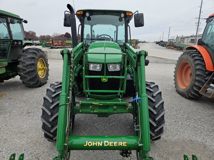 2016-john-deere-6120e-image-4