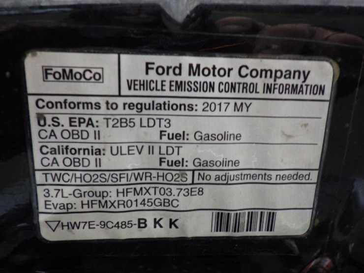 2017-ford-explorer-image-12