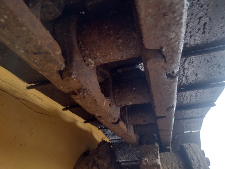 caterpillar-d6t-xl-image-29