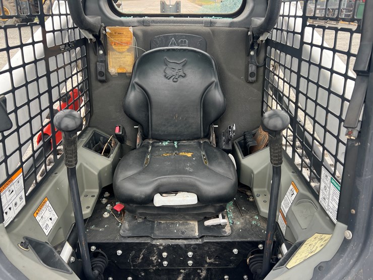 2020-bobcat-t595-image-5