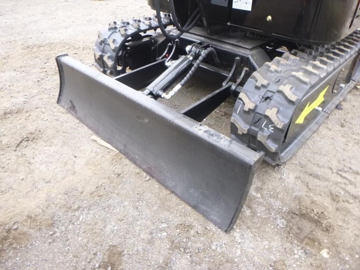 2025-vicsec-vc15-y-hydraulic-excavator-image-15