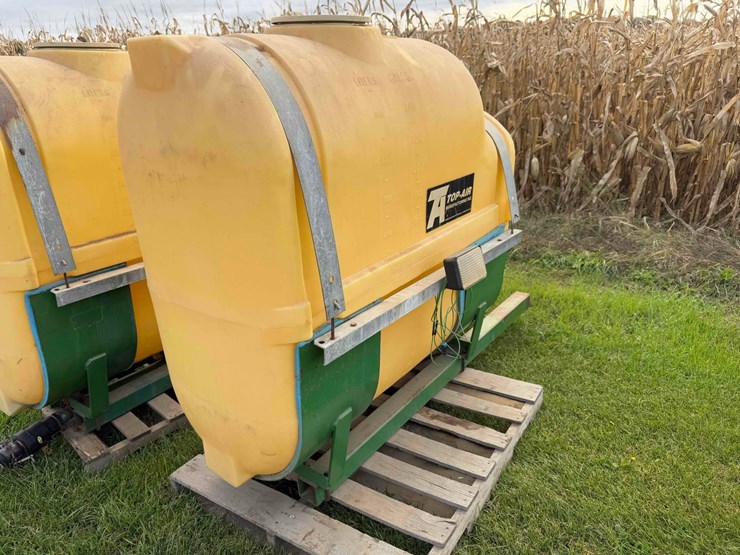250-gal-top-air-saddle-tanks-image-2