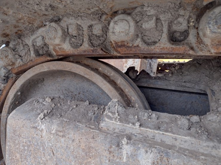 volvo-ec220e-lr-image-41