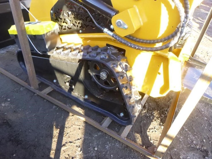 2025-agt-mx-mrt14-skid-steer-track-loader-image-18