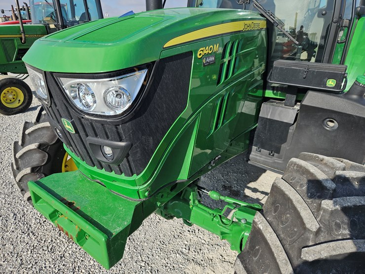 2024-john-deere-6140m-image-3