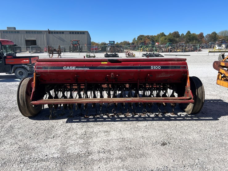 case-ih-5100-image-6