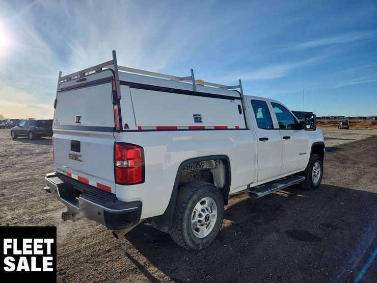 2018-gmc-sierra-2500hd-image-4