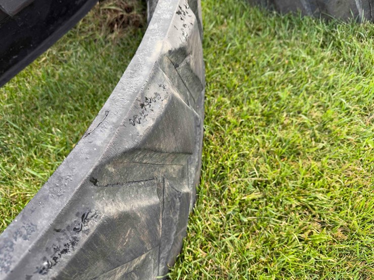 tractor-tracks-image-5