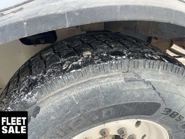 2003-international-9200i-image-10