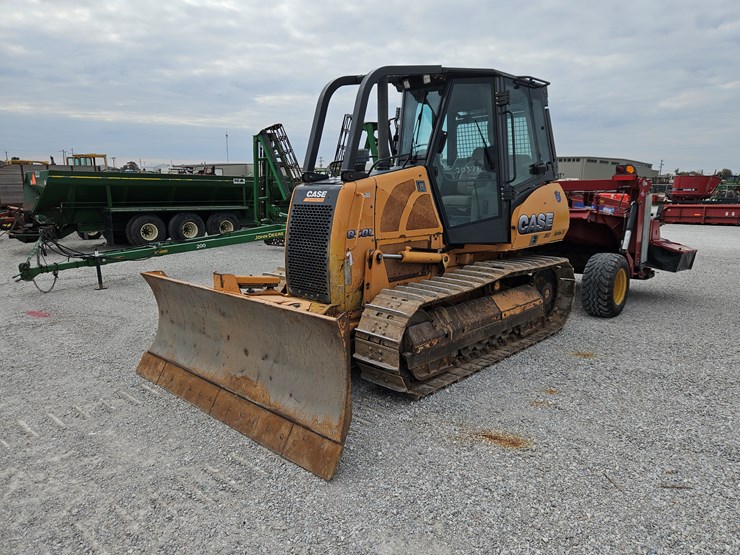 2012-case-850l-xlt-image-22