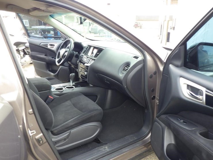 2014-nissan-pathfinder-image-6