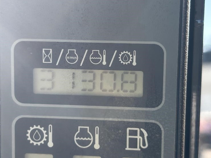 2017-case-586h-image-53