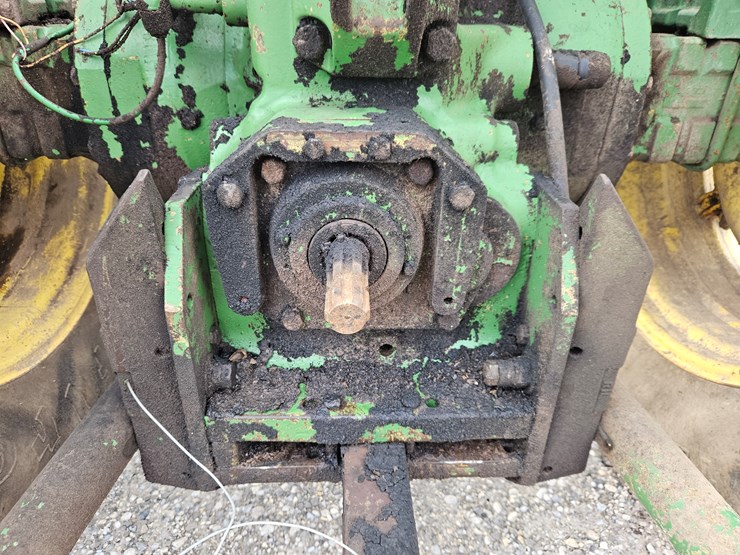 1980-john-deere-2940-image-12