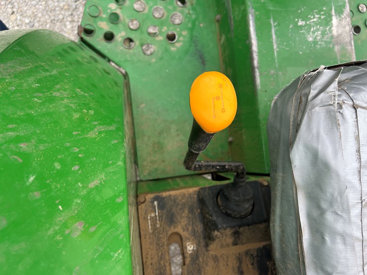 1999-john-deere-5210-image-17