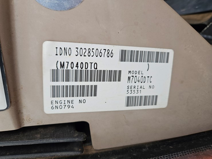 2008-kubota-m7040-image-23