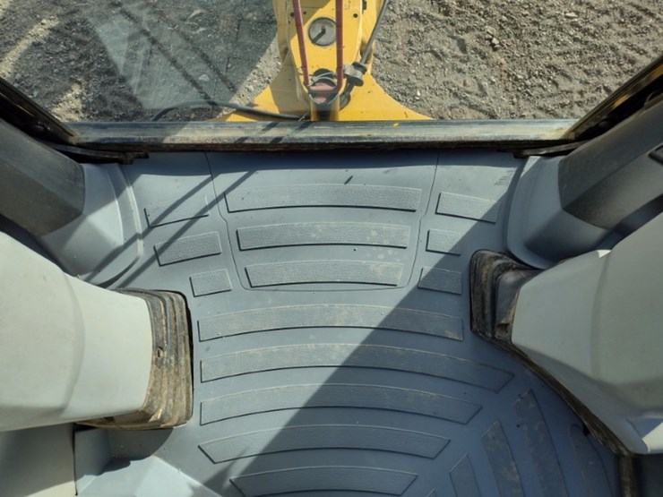 2008-caterpillar-420e-image-13