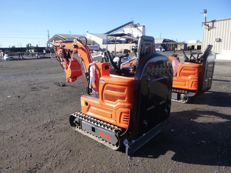 blt-319-hydraulic-excavator-image-4