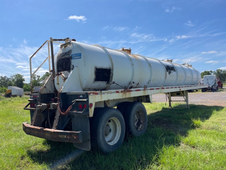 2012-jack-county-130-bbl-vacuum-trailer-image-4