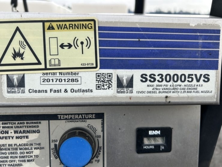 hydrotek-ss30005vs-towable-pressure-washer-image-7