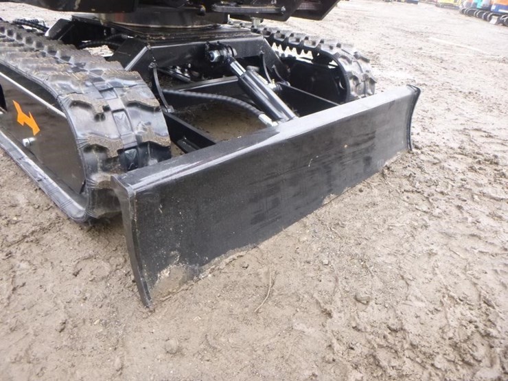 2025-tpm-18k-hydraulic-excavator-image-16