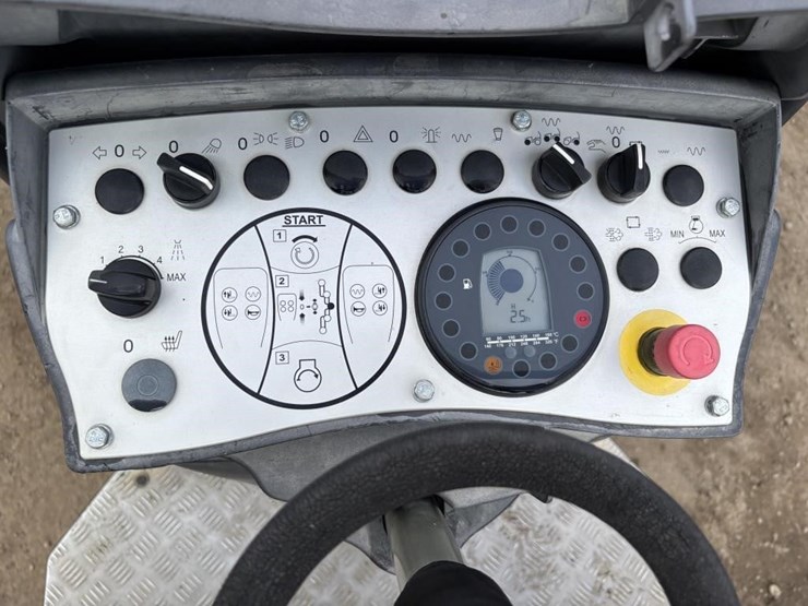 2017-bomag-bw120-image-18