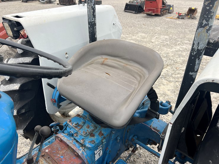 1975-ford-3600-image-10