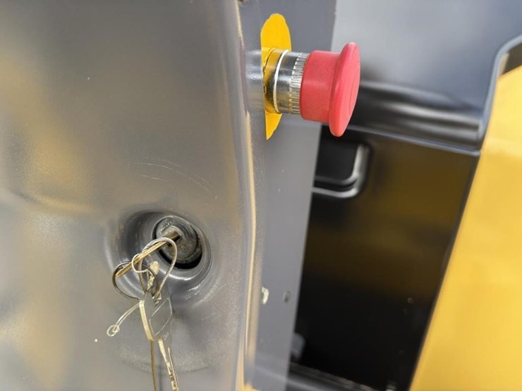 2015-dynapac-cc1200-image-23