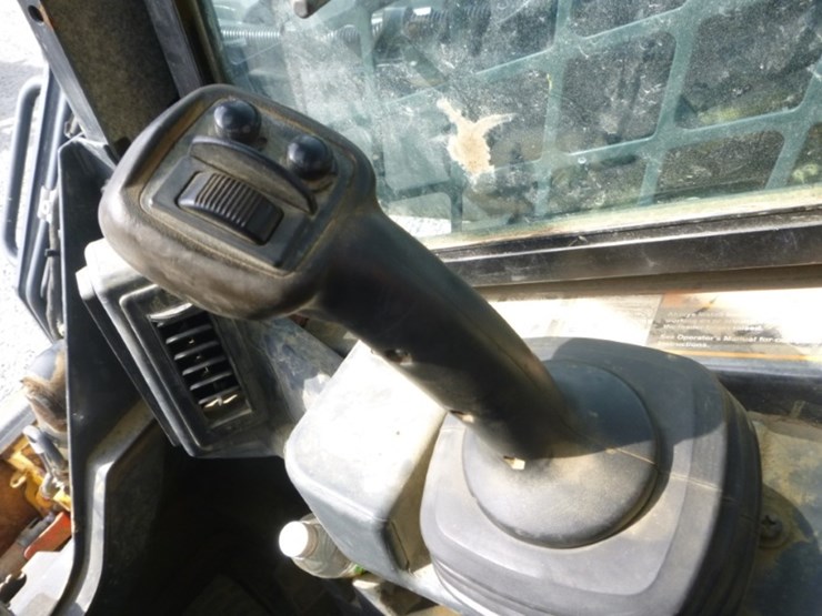 23-deere-325g-image-9