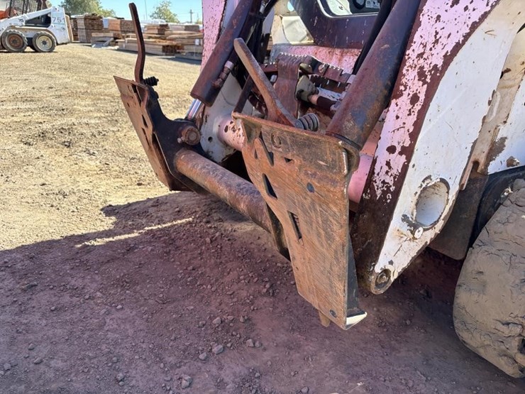 2013-bobcat-t550-image-11