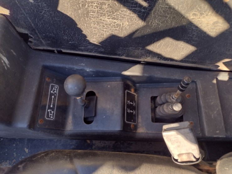 caterpillar-tl943c-image-9