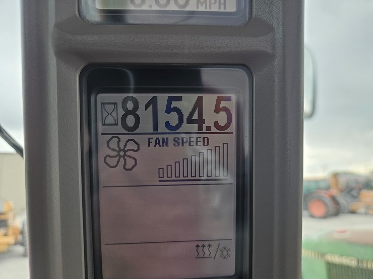 2009-case-ih-magnum-210-image-18