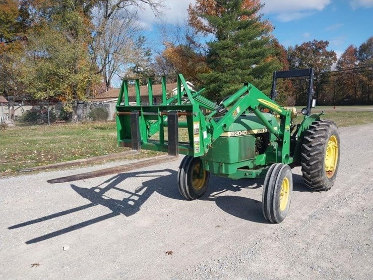 john-deere-2040-image-2