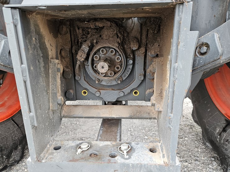 2019-kubota-m7-152-image-13