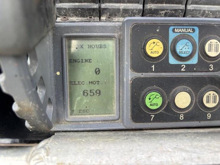 2014-jlg-x700aj-image-23