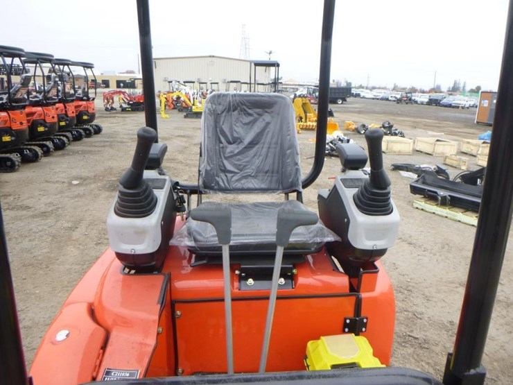 2025-tpm-16-hydraulic-excavator-image-19