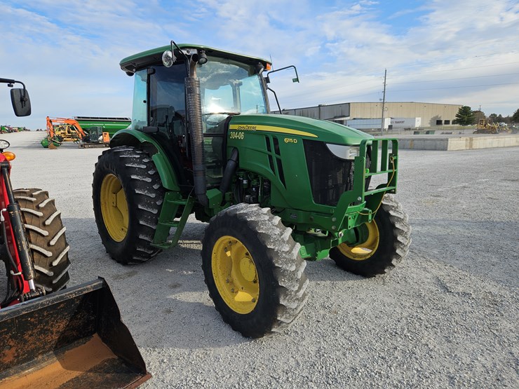 2014-john-deere-6115d-image-21