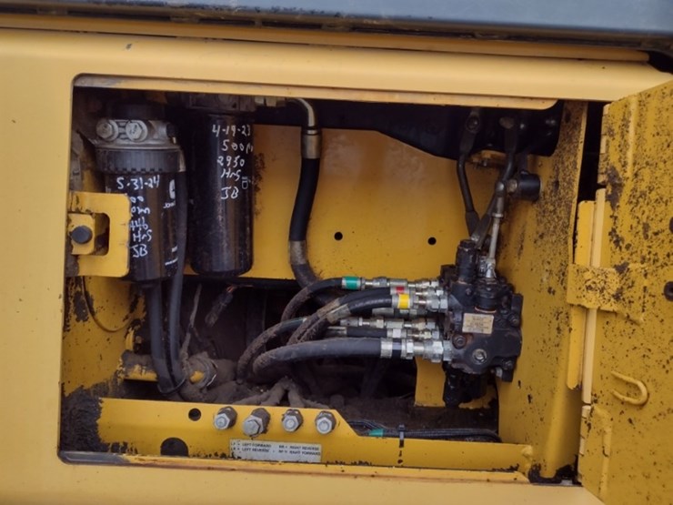 2005-deere-650j-lgp-image-38