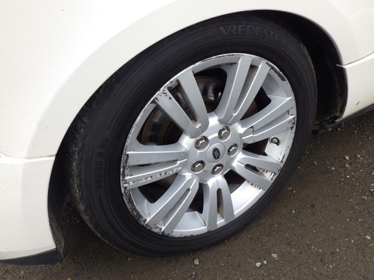 2010-land-rover-range-rover-image-13