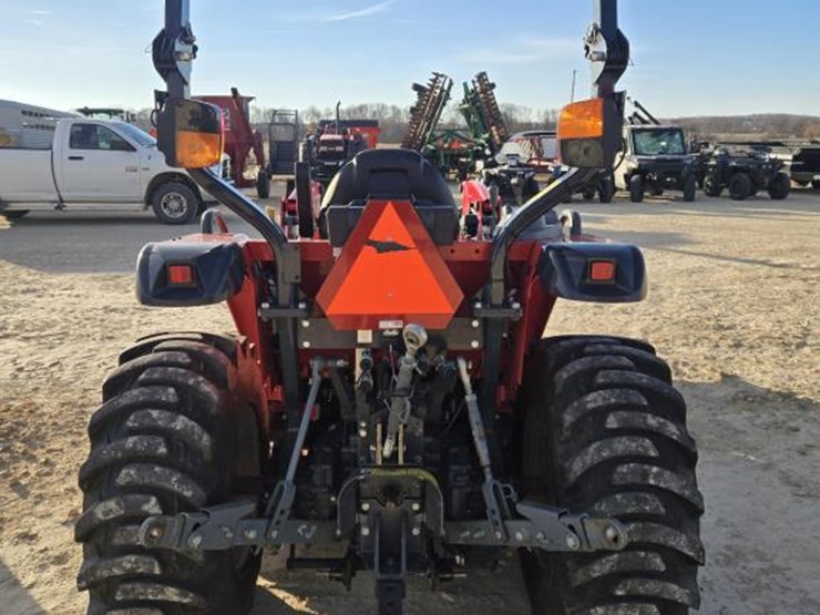 2021-massey-ferguson-1840m-image-11