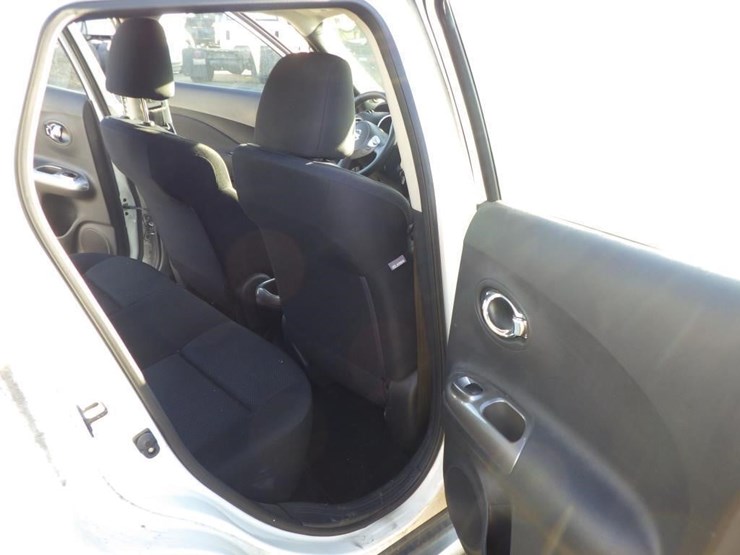 2013-nissan-juke-image-8