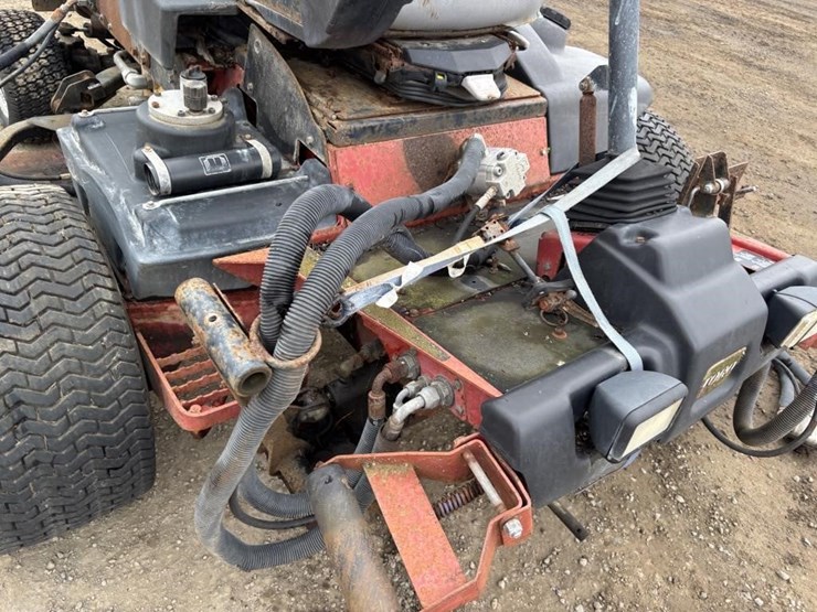 toro-groundsmaster-4500d-image-11