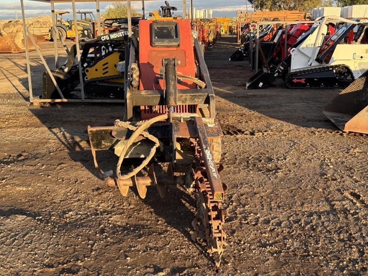 2006-ditch-witch-sk650-image-6