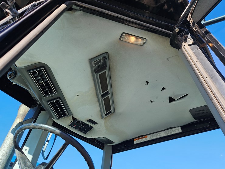 #203305-•-1995-white-6145-tractor-image-5