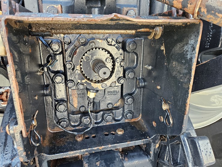 2015-new-holland-t8.410-image-16