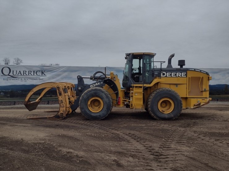 19-deere-824k-image-1