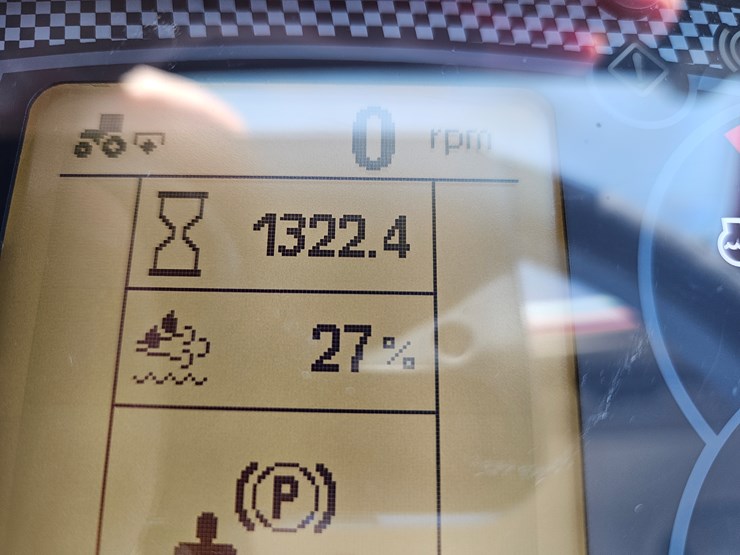 case-ih-farmall-120c-image-14