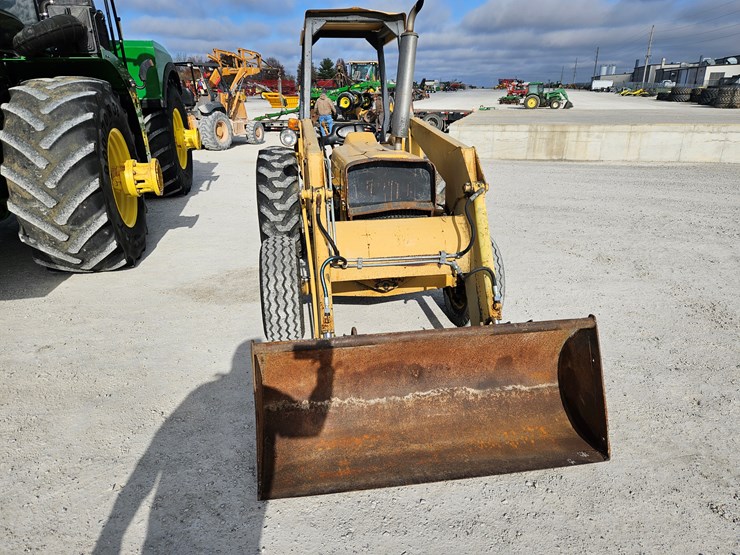 1996-ford-345d-image-2